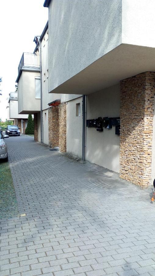 Cool & Pool Apartman Balatonfured Exterior photo