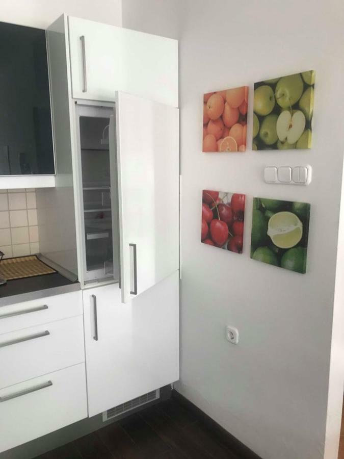 Cool & Pool Apartman Balatonfured Exterior photo